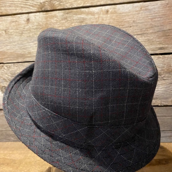 Goorin Bros Fedora in Grey with Burgundy and White Hatching - Like New, Size M - Picture 3 of 8
